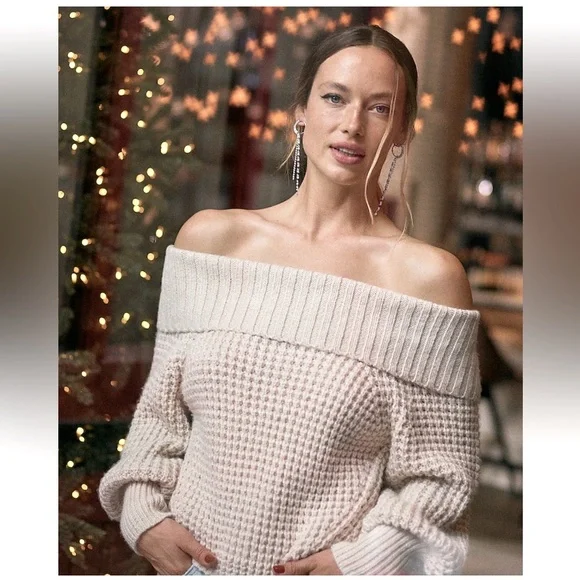 Women’s Express off the shoulder Sweater!!!! 🤍🔥 - Picture 3 of 11